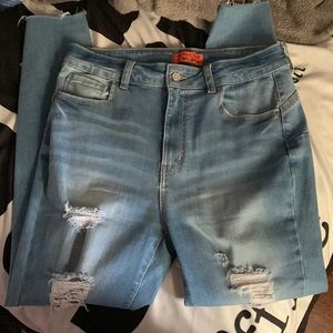 Women’s Ripped Jeans